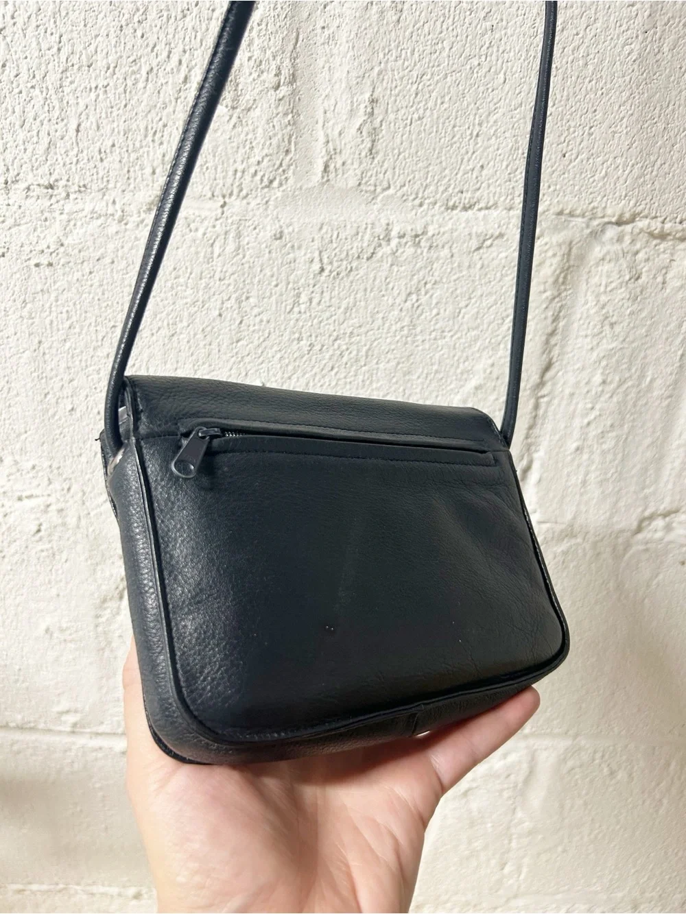 Vintage Tula Classic Small Black Leather Crossbody Shoulder Bag c1990s, EUC